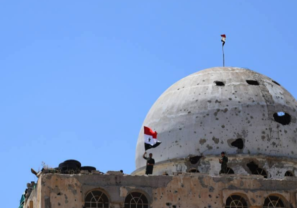 צעד חריג: דגל סוריה הונף סמוך לגבול עם ישראל