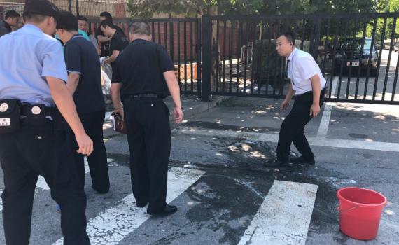 דיווח בסין: מטען חבלה פוצץ מחוץ לשגרירות ארה"ב