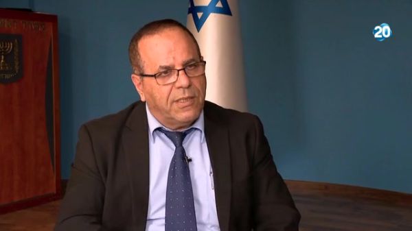 שר התקשורת במתקפה קשה על ראשי התאגיד. צפו