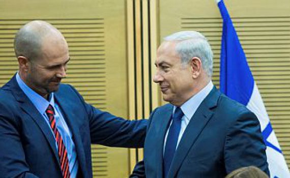 אוחנה ובן ארי הצביעו נגד הקואליציה; חוק הפונדקאות עבר