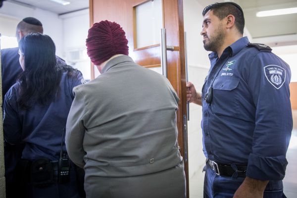 ישראל תסגיר לצרפת אזרח שחטף את ילדיו הקטינים