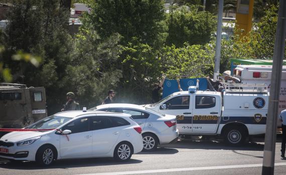 תושב עפרה 'נשלף' מרכבו ונזרק בצד הדרך