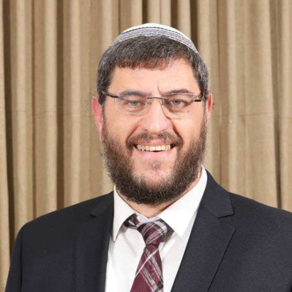 לחיות בעולם של 'בערך' תורה/ תגובה לאלי ברקת