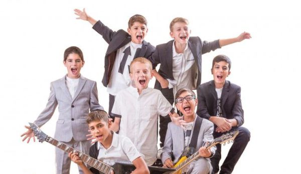 רוצים לשמוח ב4 שפות: ה'קינדרלעך' בסינגל חדש