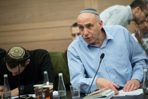 מוטי יוגב: "ציד מכשפות של הרגע האחרון"