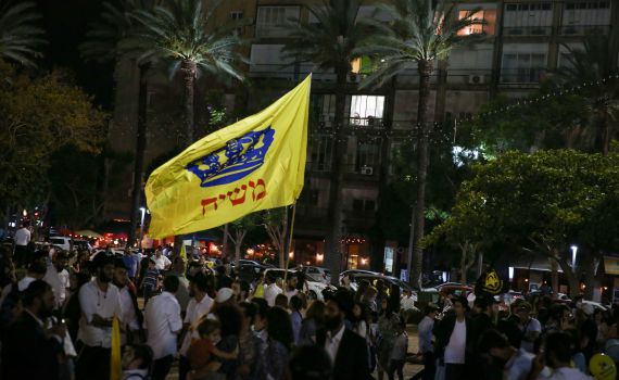 הסיבה שארגוני הנשים נלחמים בחב"ד ולא בחילונים