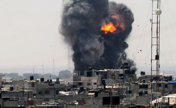 צה"ל תקף חוליית מחבלים שהעיפו בלוני תבערה