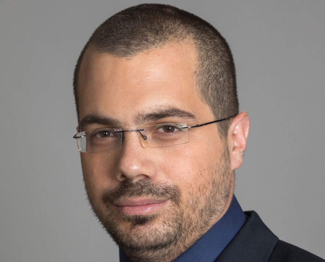 ברנז'ה: הכתב הסרוג קודם לדסק המדיני בתאגיד