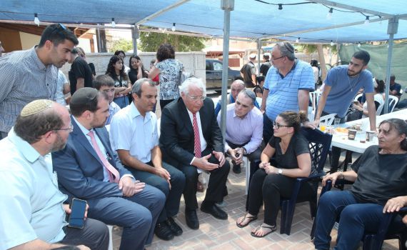 ראשי רשויות ביו"ש לנתניהו: "אל תפטר את קובי אלירז"