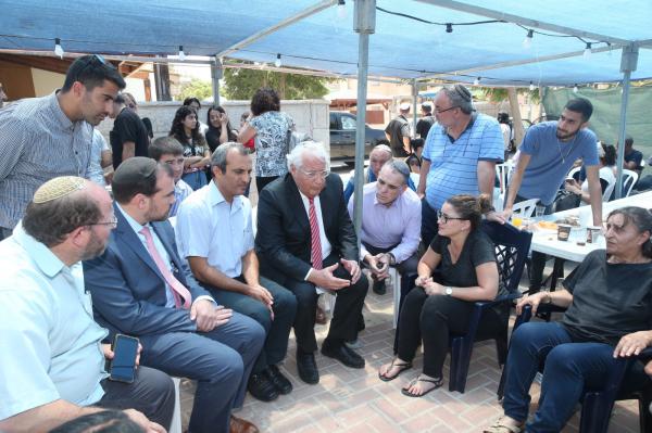 ראשי רשויות ביו"ש לנתניהו: "אל תפטר את קובי אלירז"