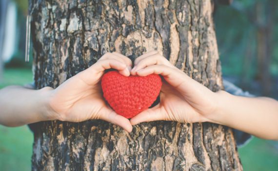 ממתבגרת לאישה: איך לומדים מהי נשיות בריאה ?!