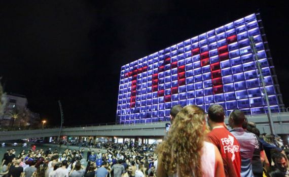 ההכרעה על האירווזיון: קרב ענקים על קיומו בישראל