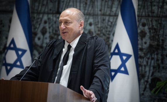 שופט העליון החדש נגד האקטיביזם השיפוטי