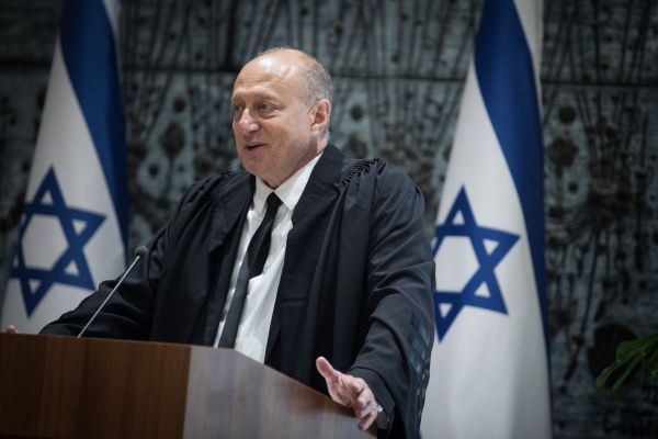 שופט העליון החדש נגד האקטיביזם השיפוטי