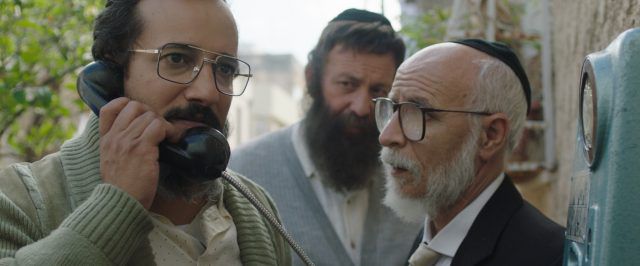 מייסד ש"ס מאיים למנוע את הקרנת 'הבלתי רשמיים'