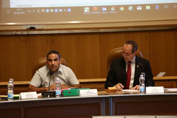 בצל הבחירות: ישיבה סוערת במועצת העיר ירושלים