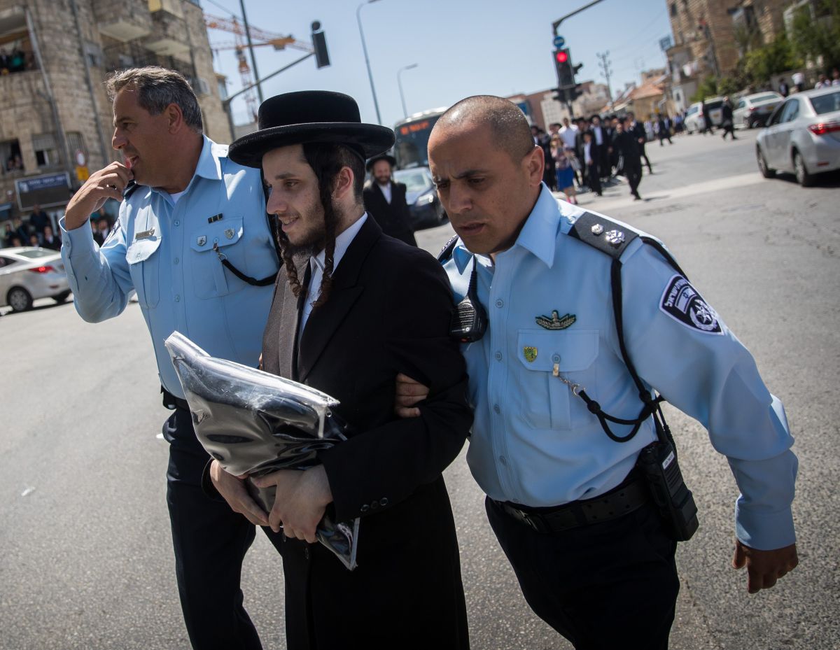 יוגב זועם: המשטרה אוכפת רעש נגד יהודים בלבד