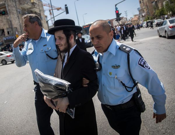 יוגב זועם: המשטרה אוכפת רעש נגד יהודים בלבד