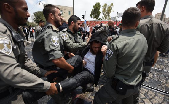 הפגנת החרדים הקיצונים: 19 נעצרו בבני ברק