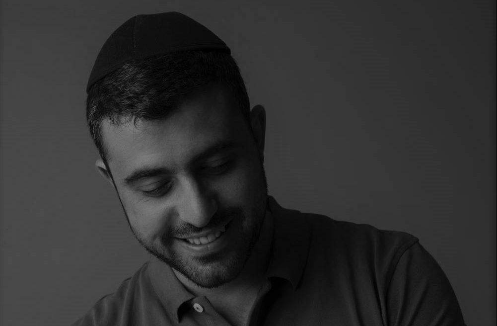 אפור זה הצבעוני החדש: ישי ריבו משחרר סינגל נוסף