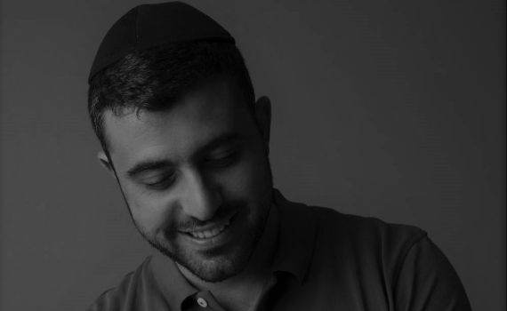 אפור זה הצבעוני החדש: ישי ריבו משחרר סינגל נוסף