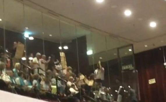 צפו: פרובוקציה במהלך נאומה של ציפי לבני