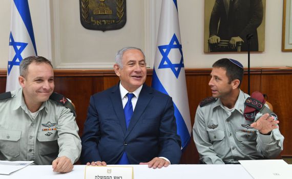 חילוף סרוג אצל נתניהו: טולדנו יצא; בלוט נכנס