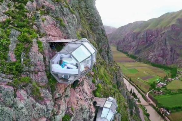 מיטה באוויר ומלון כלב; צפו: אלו המלונות המוזרים בעולם