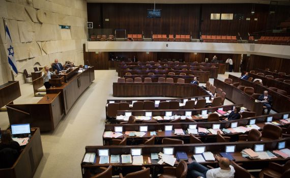 רשמית: חוק איסור צריכת זנות אושר בכנסת