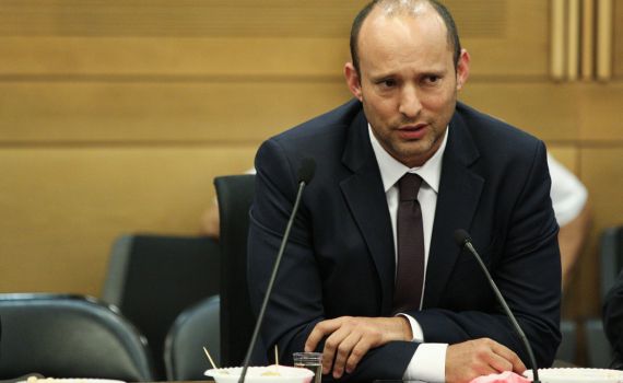 בנט תומך בטראמפ: "צעד אמיץ של צדק"