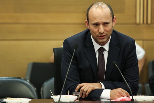 בנט תומך בטראמפ: "צעד אמיץ של צדק"