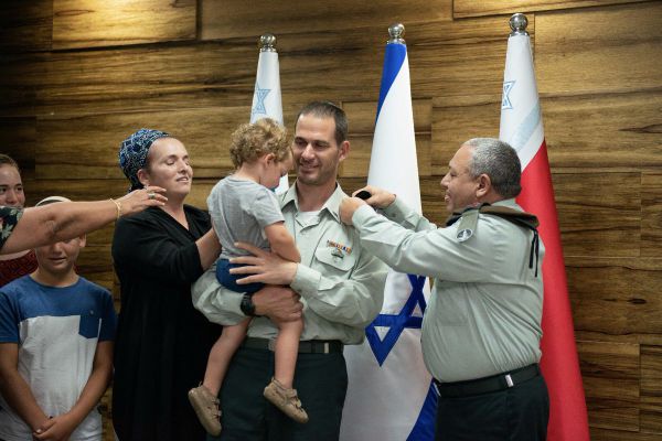 כבוד למגזר: נריה ישורון הועלה לדרגת אל"מ