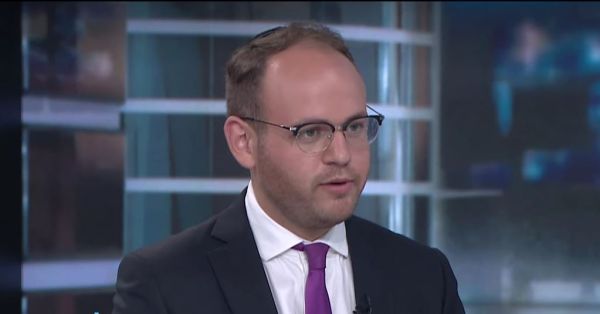 העיתונאי החרדי הגיע לישיבה והותקף באלימות