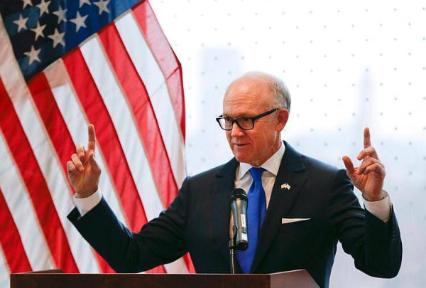 שגריר ארה"ב בבריטניה: "הסכנה מאיראן גדלה"