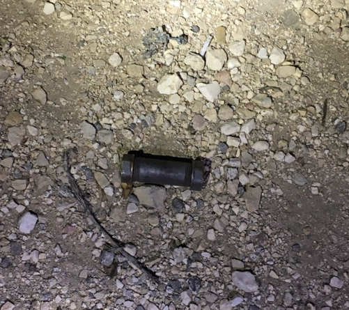 מחבלים השליכו מטען צינור לעבר חיילי צה"ל