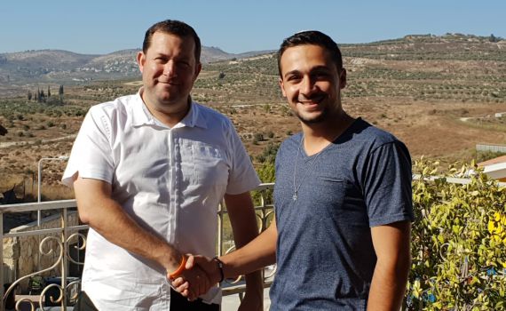 מול 9000 איש: התשובה של יוסי דגן לאביב גפן