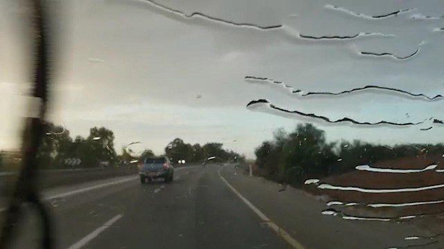 'אחת לכמה שנים': צפו:גשם ירד הבוקר בנגב המערבי