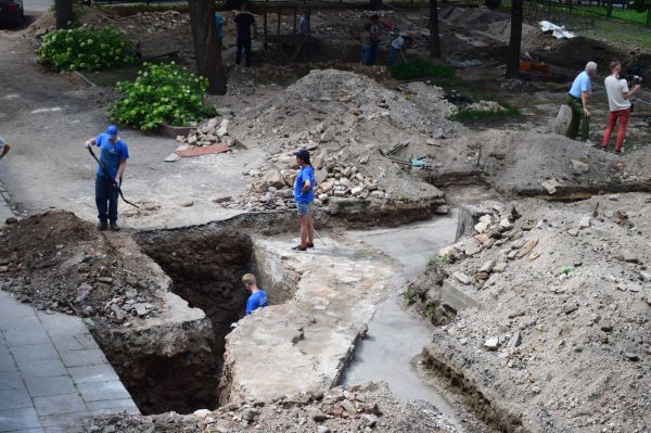 תגלית מרגשת:נחשפה בימת בית הכנסת הגדול בוילנה