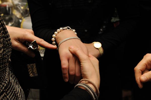 דיון סוער:האם גרושה צריכה להחזיר תכשיטים שקיבלה?