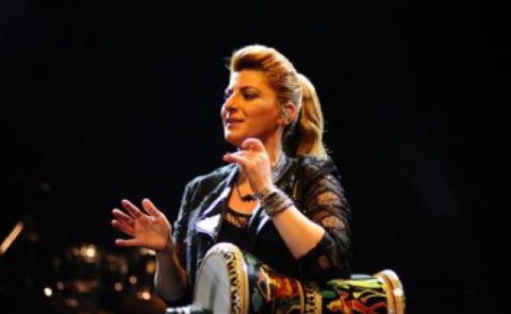 "זמרת עכורה": חברון נגד הופעתה של שרית חדד