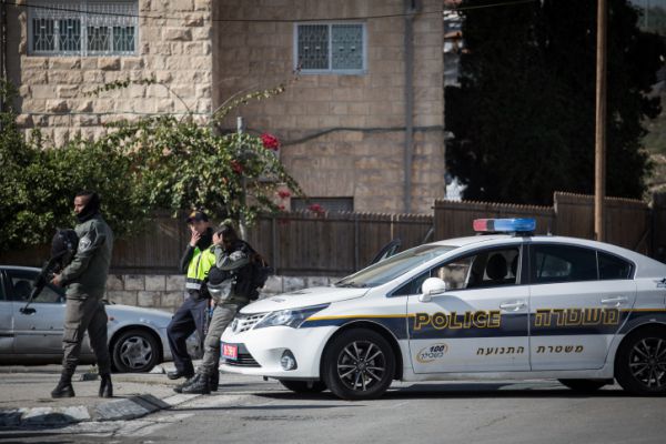 בגלל 'רעש':שוטר נכנס לבית כנסת בשבת ורצה לתת דו"ח