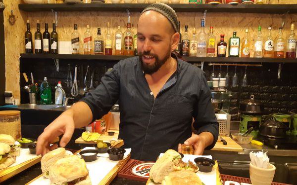 לחם הבשר של יהוידע נזרי| ביקורת מסעדות