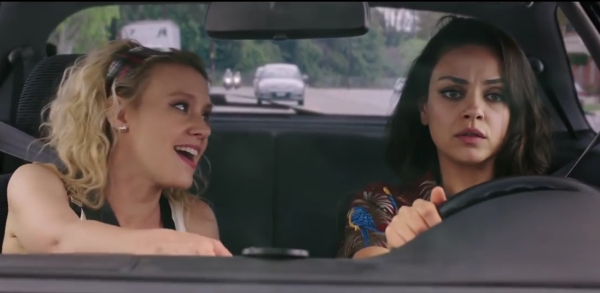 המרגל שזרק אותי • בוטה, מצחיק, מופרע ומדמם