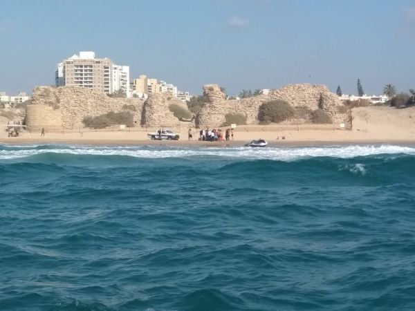 בן 30 קפץ להציל טובעת וטבע בעצמו; מצבו אנוש