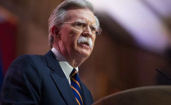 לקראת פגישה עם רה"מ: יועצו של טראמפ נחת בארץ