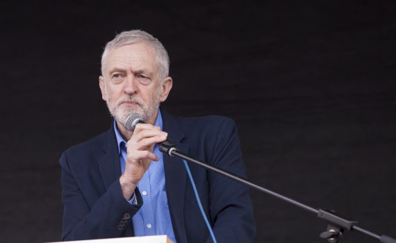 זעם בבריטניה: ג'רמי קורבין שיבח את מחבלי חמאס