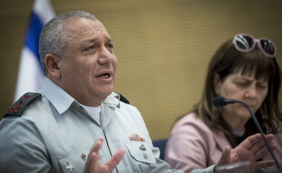 אייזנקוט הזהיר את שרי הקבינט; הם לא התרשמו