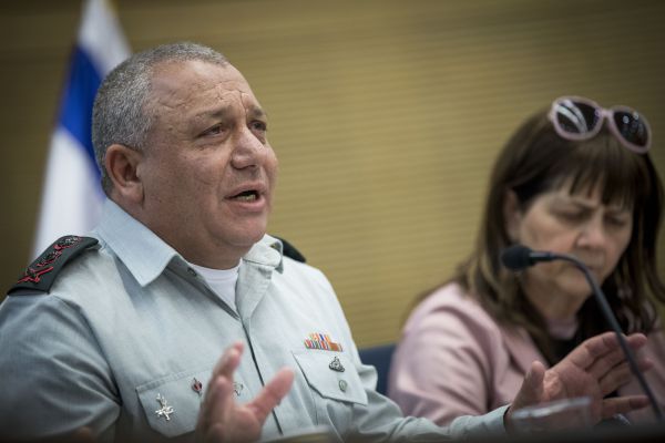 אייזנקוט הזהיר את שרי הקבינט; הם לא התרשמו