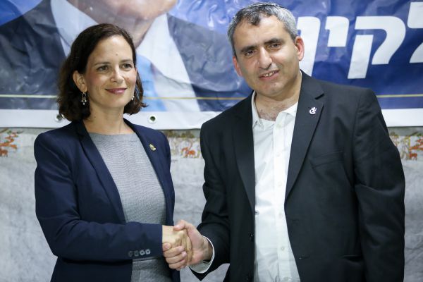 דרמה בי-ם: עזריה מסירה מועמדות ותומכת באלקין