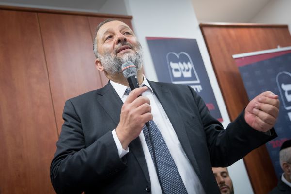 דרעי עורר את זעמם של לפיד וליברמן